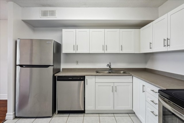 London Apartment 1 b. $1,395/month. Apartment for rent in London
