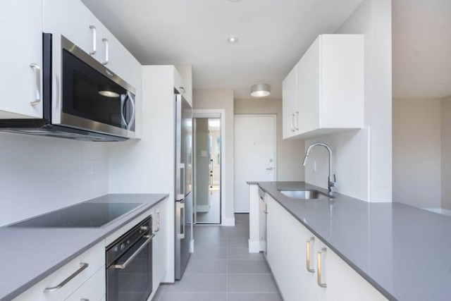 Appartement 2 1/2  2 450 $/mois. Appartement à louer 