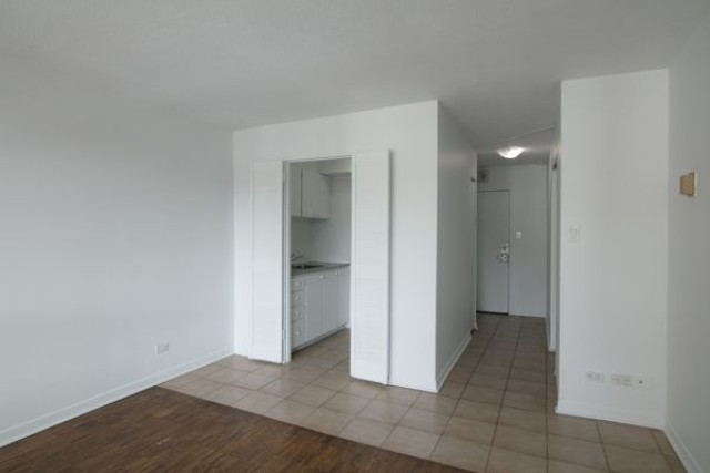 Appartement 1 1/2  1 049 $/mois. Appartement à louer 