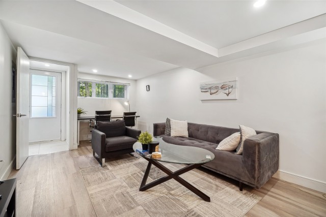  2 1/2 Côte-des-Neiges 58 $/jour. Appartement à louer Côte-des-Neiges