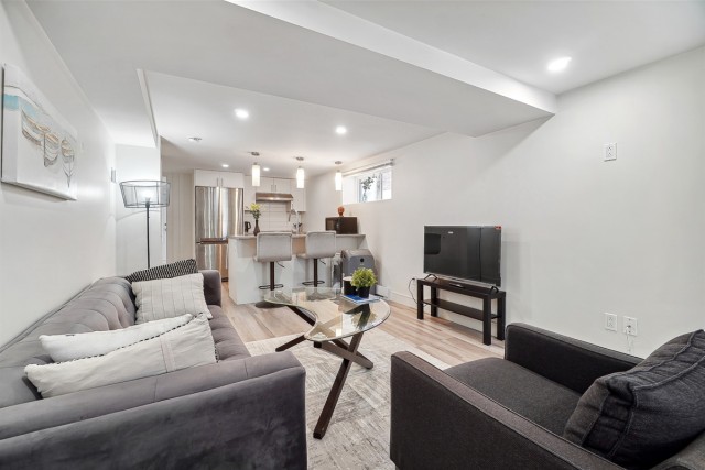  2 1/2 Côte-des-Neiges 58 $/jour. Appartement à louer Côte-des-Neiges