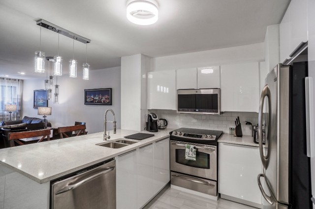 Ahuntsic and Cartierville  2 b. $90/day. Apartment for rent in Ahuntsic and Cartierville