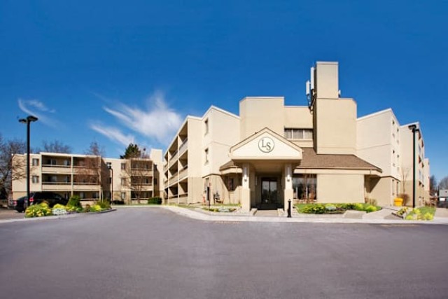 St. Catharines Apartment 3 b. $1,113/month. Apartment for rent in St. Catharines