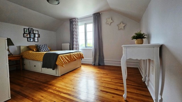 Longueuil  3 b. $100/day. Apartment for rent in Longueuil