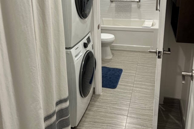 Ahuntsic and Cartierville  1 b. $60/day. Apartment for rent in Ahuntsic and Cartierville