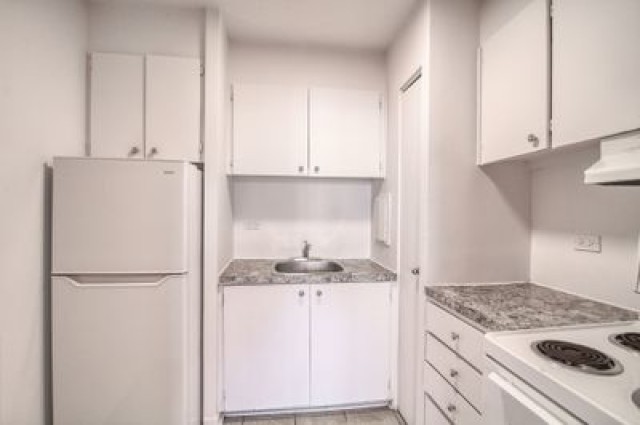 Downtown - Montreal Apartment 2 b. $2,114/month. Apartment for rent in Downtown - Montreal