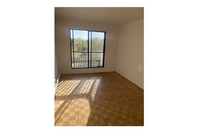 Plex 4 1/2 St-Léonard 1 400 $/mois. Appartement à louer St-Léonard