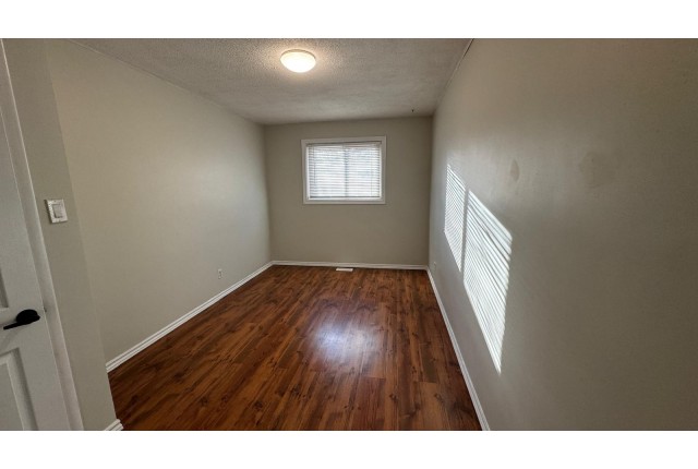 Mississauga Plex 3 b. $2,800/month. Apartment for rent in Mississauga