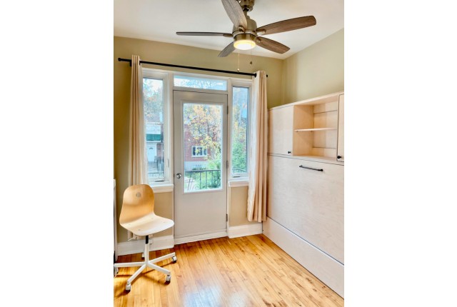 Cote-des-Neiges Plex 4+ b. $2,850/month. Apartment for rent in Cote-des-Neiges