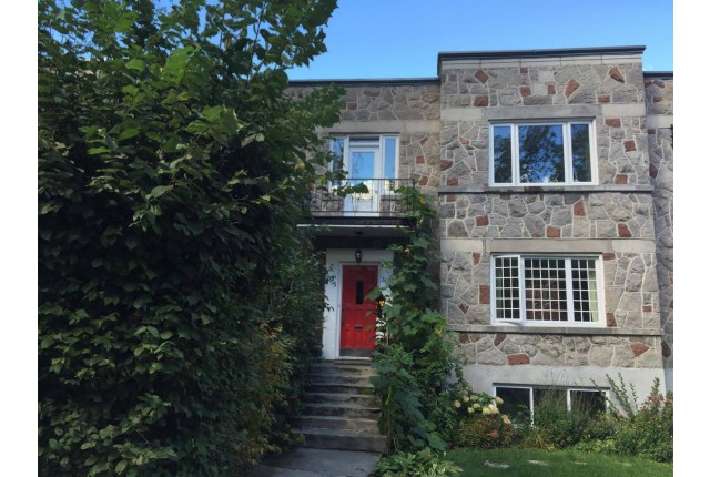 Cote-des-Neiges Plex 4+ b. $2,850/month. Apartment for rent in Cote-des-Neiges
