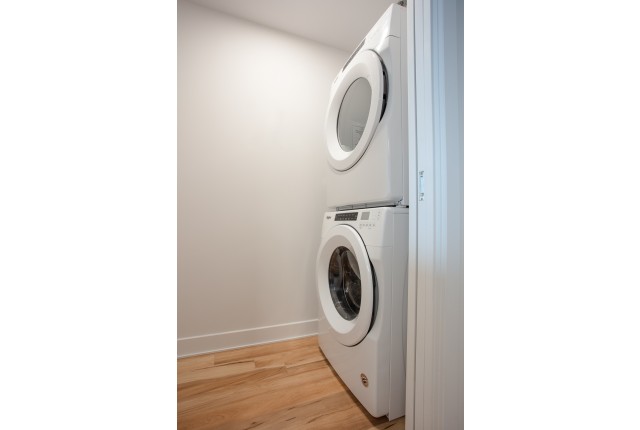 Brossard Apartment 1-2 b. $1,737/month. Apartment for rent in Brossard