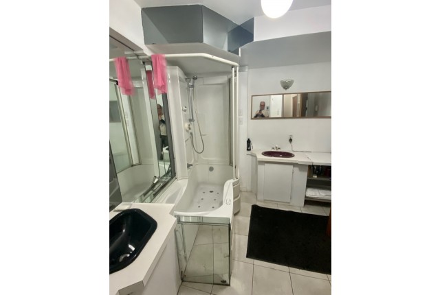 Plateau Mont-Royal House Studio $875/month. Apartment for rent in Plateau Mont-Royal