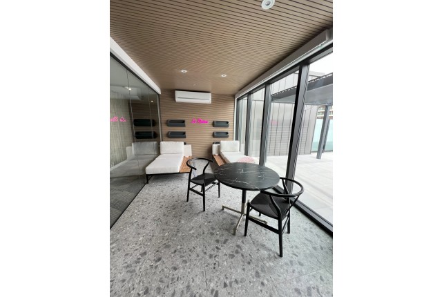 Quartier latin and south-central Condo 2 b. $2,200/month. Apartment for rent in Quartier latin and south-central