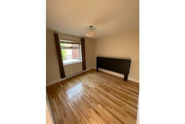 Plateau Mont-Royal Plex 3 b. $2,500/month. Apartment for rent in Plateau Mont-Royal