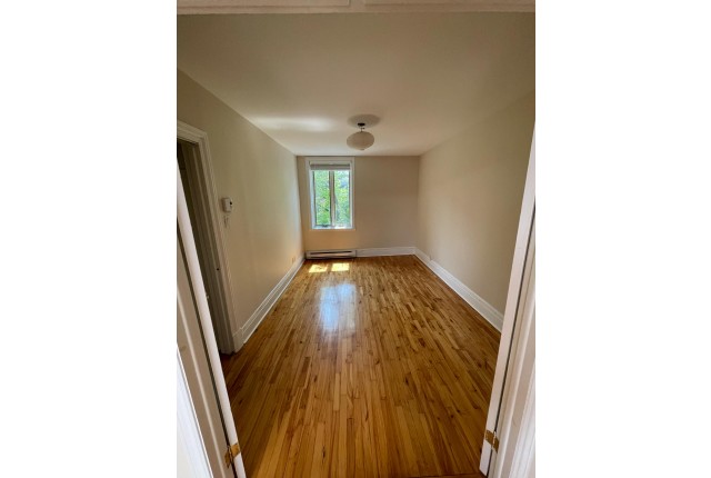 Plateau Mont-Royal Plex 3 b. $2,500/month. Apartment for rent in Plateau Mont-Royal