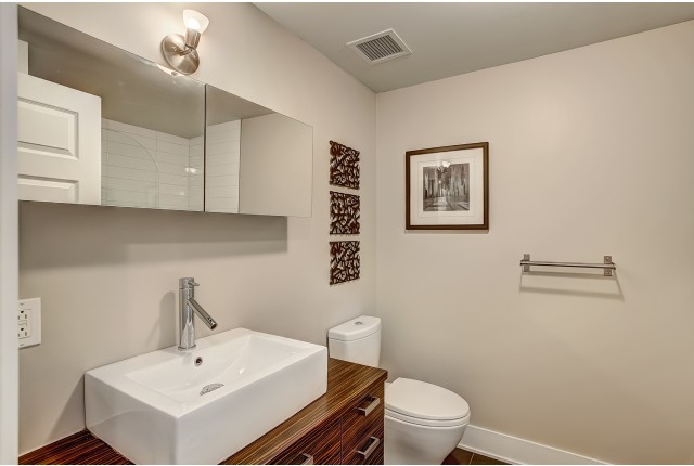 Little-Burgundy and Griffintown Condo 1-2 b. $1,700/month. Apartment for rent in Little-Burgundy and Griffintown
