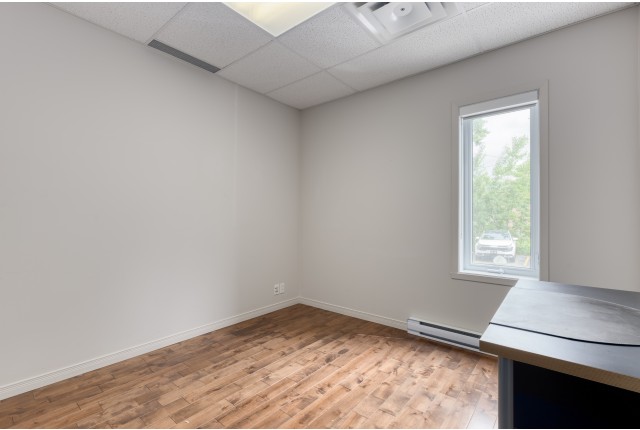 Bureau (1834 pi2) Joliette 3 365 $/mois. Appartement à louer Joliette