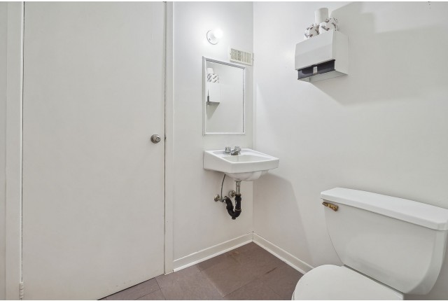 Bureau (1000 pi2) Val-David 950 $/mois. Appartement à louer Val-David