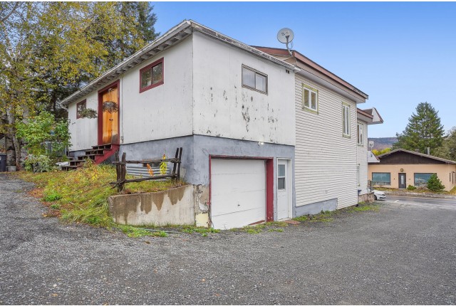 Bureau (1000 pi2) Val-David 950 $/mois. Appartement à louer Val-David