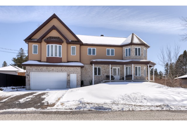 Maison 6 1/2 Lanaudière 4 000 $/mois. Appartement à louer Lanaudière