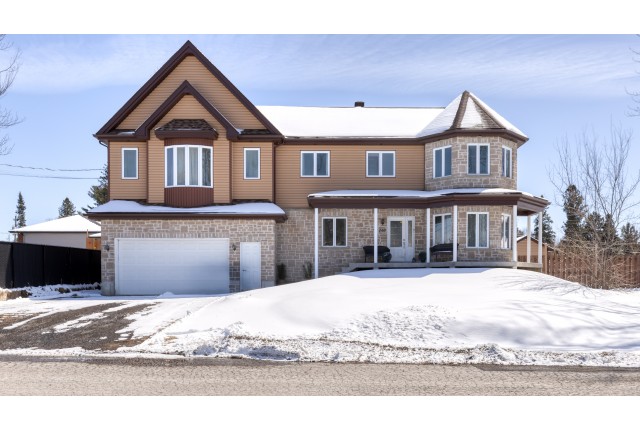 Maison 6 1/2 Lanaudière 4 000 $/mois. Appartement à louer Lanaudière
