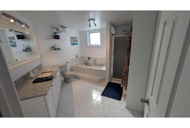 Condo 4 1/2 Vimont et Auteuil 1 950 $/mois. Appartement à louer Vimont et Auteuil