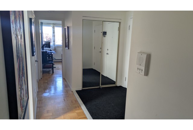 Condo 4 1/2 Vimont et Auteuil 1 950 $/mois. Appartement à louer Vimont et Auteuil