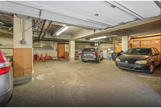 Cote-des-Neiges Parking $150/month. Apartment for rent in Cote-des-Neiges