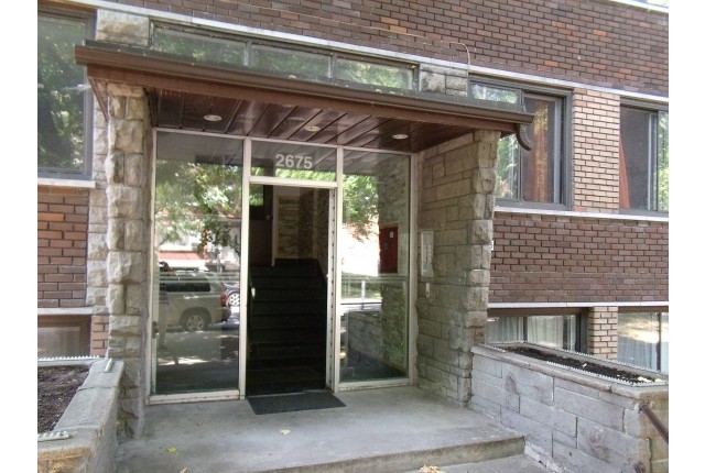 Cote-des-Neiges Apartment 2 b. $1,395/month. Apartment for rent in Cote-des-Neiges