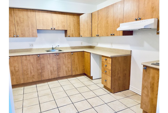 Pierrefonds and Roxboro Apartment 3 b. $1,720/month. Apartment for rent in Pierrefonds and Roxboro