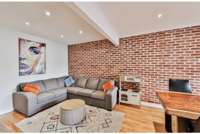 Plex 4 1/2 Nouveau-Rosemont et Mercier 2 100 $/mois. Appartement à louer Nouveau-Rosemont et Mercier