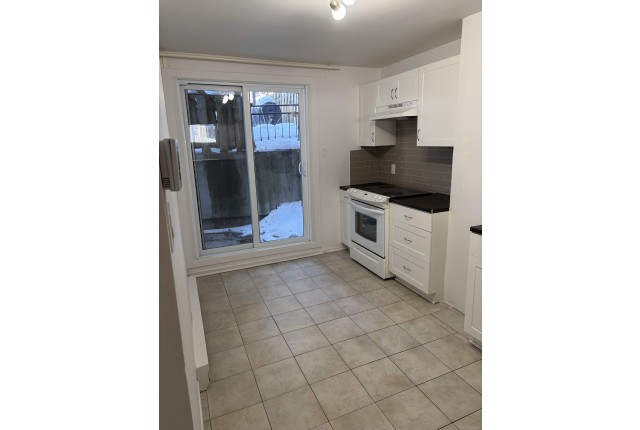 Plex 4 1/2 Nouveau-Rosemont et Mercier 1 200 $/mois. Appartement à louer Nouveau-Rosemont et Mercier