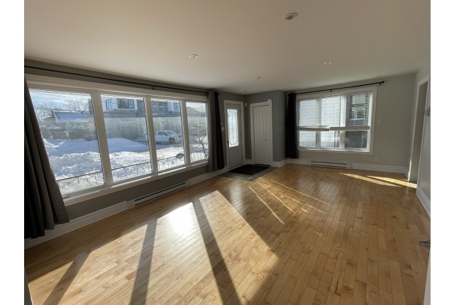 Maison 6 1/2 Candiac 3 250 $/mois. Appartement à louer Candiac