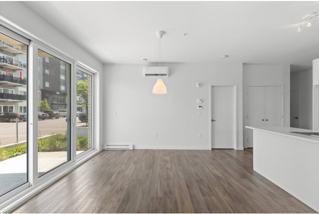 Condo 4 1/2 Châteauguay 2 125 $/mois. Appartement à louer Châteauguay