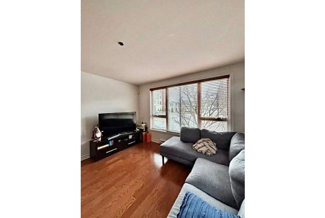 Hochelaga-Maisonneuve Apartment 2 b. $1,750/month. Apartment for rent in Hochelaga-Maisonneuve