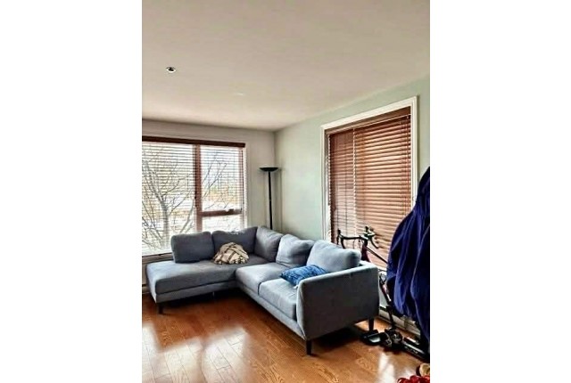 Hochelaga-Maisonneuve Apartment 2 b. $1,750/month. Apartment for rent in Hochelaga-Maisonneuve