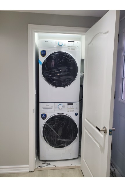 Greater Toronto Area House 2 b. $2,100/month. Apartment for rent in Greater Toronto Area