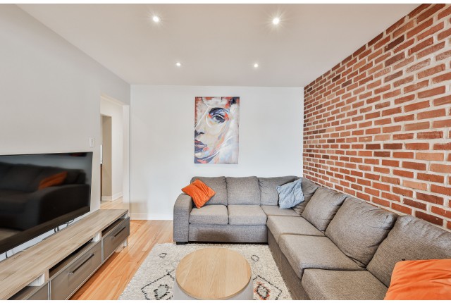 Mercier and Nouveau-Rosemont Plex 3 b. $1,850/month. Apartment for rent in Mercier and Nouveau-Rosemont