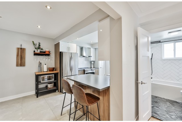 Mercier and Nouveau-Rosemont Plex 3 b. $1,850/month. Apartment for rent in Mercier and Nouveau-Rosemont