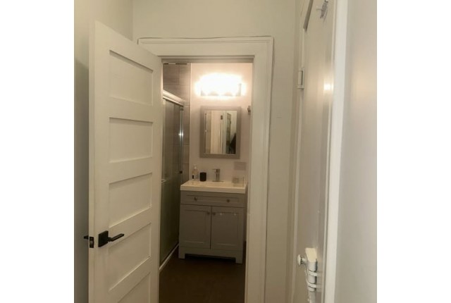 Notre-Dame-de-Grace Condo 1-2 b. $1,600/month. Apartment for rent in Notre-Dame-de-Grace