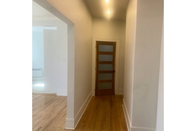 Notre-Dame-de-Grace Condo 1-2 b. $1,600/month. Apartment for rent in Notre-Dame-de-Grace