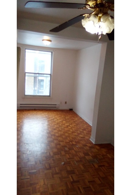 Verdun Plex 1 b. $1,095/month. Apartment for rent in Verdun
