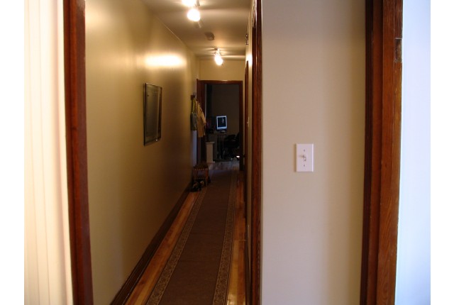 Rosemont,  Petite-Patrie Plex 1 b. $1,250/month. Apartment for rent in Rosemont,  Petite-Patrie
