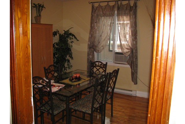 Rosemont,  Petite-Patrie Plex 1 b. $1,250/month. Apartment for rent in Rosemont,  Petite-Patrie