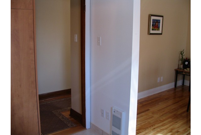 Rosemont,  Petite-Patrie Plex 1 b. $1,250/month. Apartment for rent in Rosemont,  Petite-Patrie