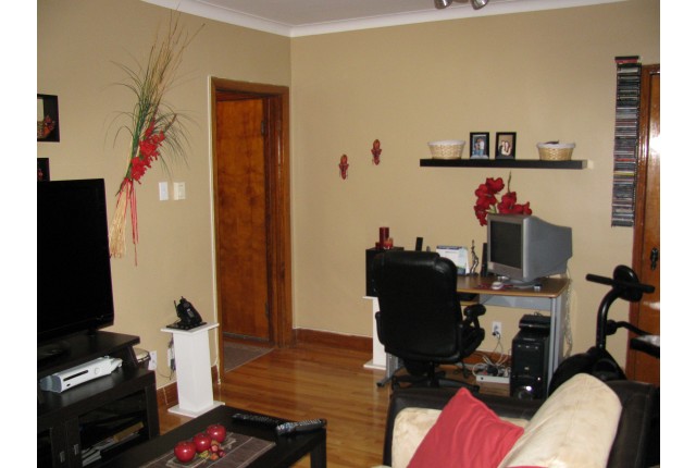 Rosemont,  Petite-Patrie Plex 1 b. $1,250/month. Apartment for rent in Rosemont,  Petite-Patrie