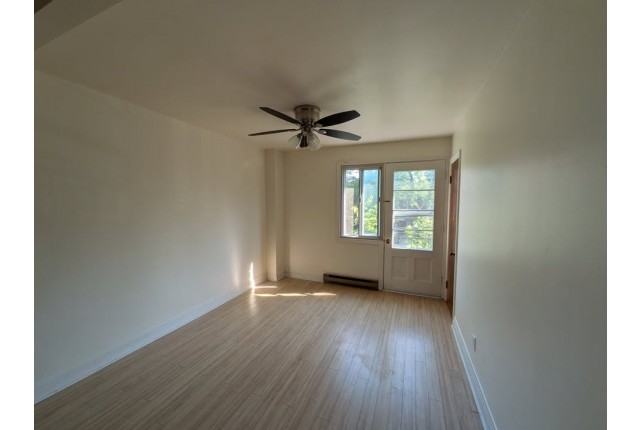 Rosemont,  Petite-Patrie Plex 1 b. $1,300/month. Apartment for rent in Rosemont,  Petite-Patrie