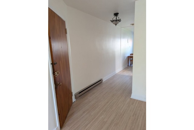 Rosemont,  Petite-Patrie Plex 1 b. $1,300/month. Apartment for rent in Rosemont,  Petite-Patrie