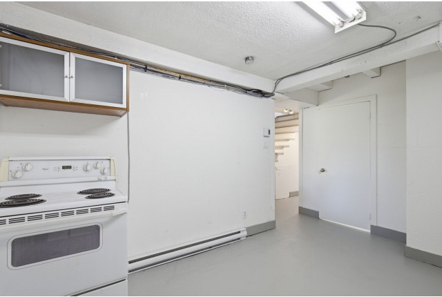 Autre commercial (4907 pi2) Ville-&Eacute;mard et Côte-Saint-Paul 3 000 $/mois. Appartement à louer Ville-&Eacute;mard et Côte-Saint-Paul