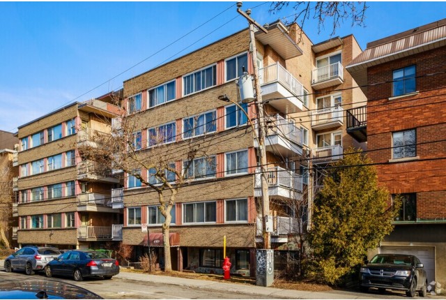 Hampstead Apartment 1-2 b. $975/month. Apartment for rent in Hampstead